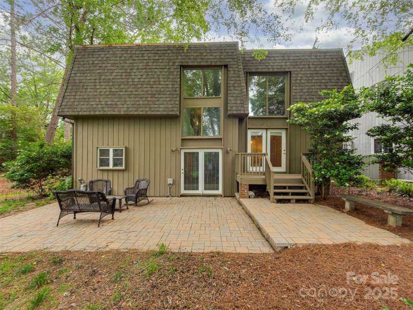 4025 Woodfox Drive, Charlotte, NC 28277.  MLS# CAR4258615, YatesRealty ID 13476. 
