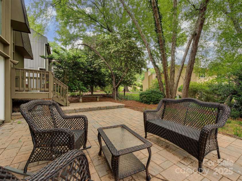 4025 Woodfox Drive, Charlotte, NC 28277.  MLS# CAR4258615, YatesRealty ID 13476. 