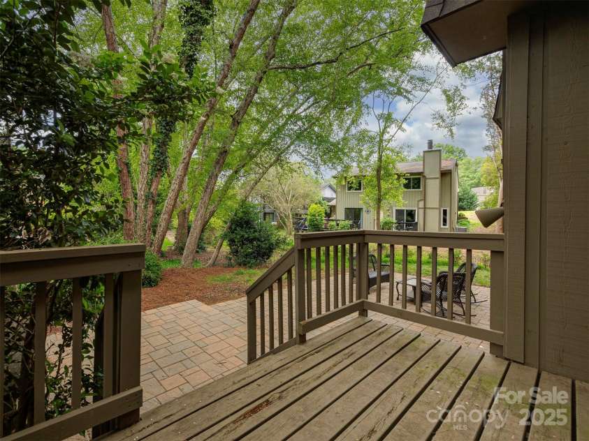 4025 Woodfox Drive, Charlotte, NC 28277.  MLS# CAR4258615, YatesRealty ID 13476. 