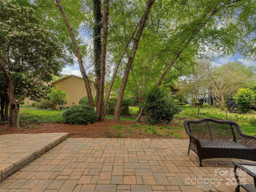 4025 Woodfox Drive, Charlotte, NC 28277.  MLS# CAR4258615, YatesRealty ID 13476. 