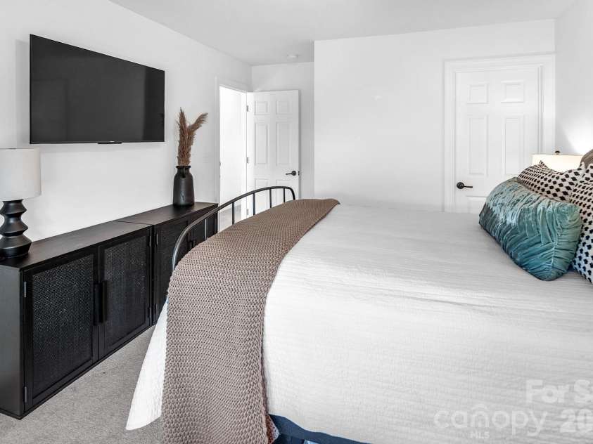 4100 Hay Meadow Drive, Mint Hill, NC 28227.  MLS# CAR4342313, YatesRealty ID 13476. 
