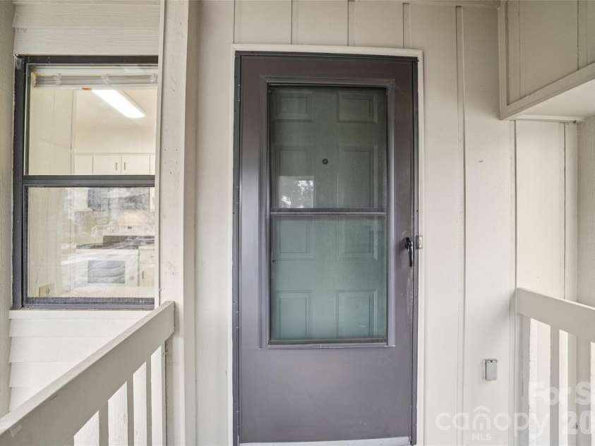 602 Abbey Circle, Asheville, NC 28805.  MLS# CAR4336699, YatesRealty ID 13477. 