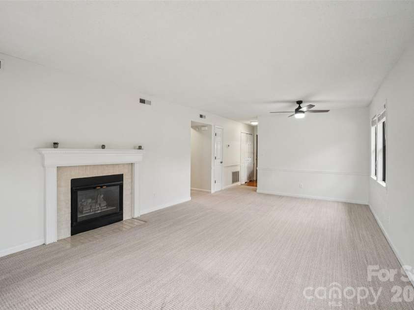 602 Abbey Circle, Asheville, NC 28805.  MLS# CAR4336699, YatesRealty ID 13477. 