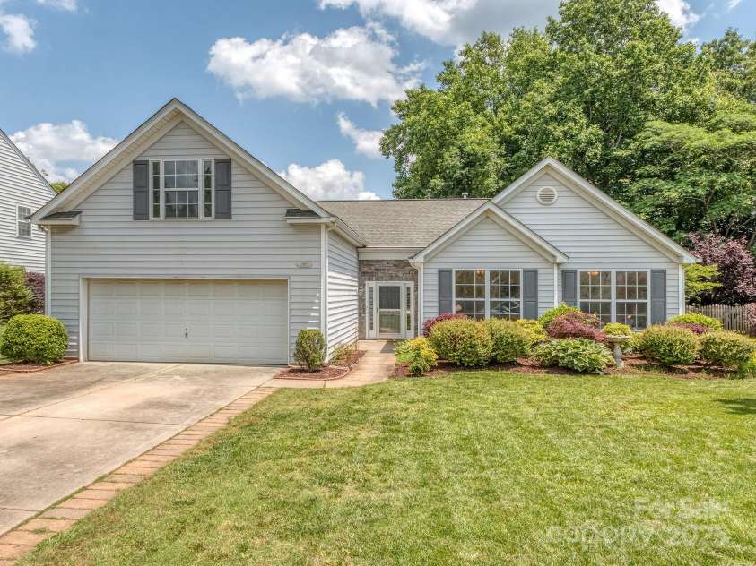 3066 Orion Drive, Fort Mill, SC 29707.  MLS# CAR4259392, YatesRealty ID 13478. 