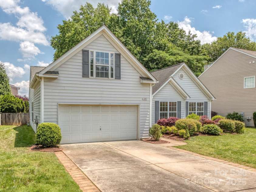3066 Orion Drive, Fort Mill, SC 29707.  MLS# CAR4259392, YatesRealty ID 13478. 