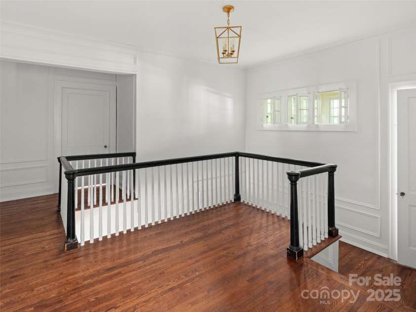 316 Vanderbilt Road, Asheville, NC 28803.  MLS# CAR4258153, YatesRealty ID 13479. 