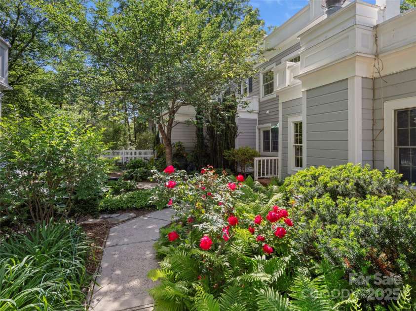 316 Vanderbilt Road, Asheville, NC 28803.  MLS# CAR4258153, YatesRealty ID 13479. 