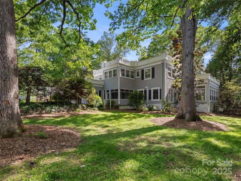 316 Vanderbilt Road, Asheville, NC 28803.  MLS# CAR4258153, YatesRealty ID 13479. 