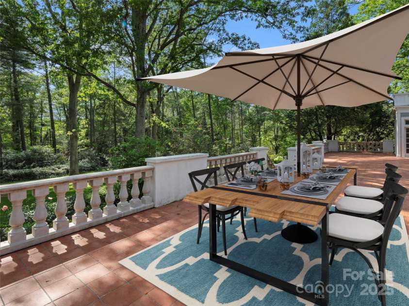 316 Vanderbilt Road, Asheville, NC 28803.  MLS# CAR4258153, YatesRealty ID 13479. Front veranda virtually staged