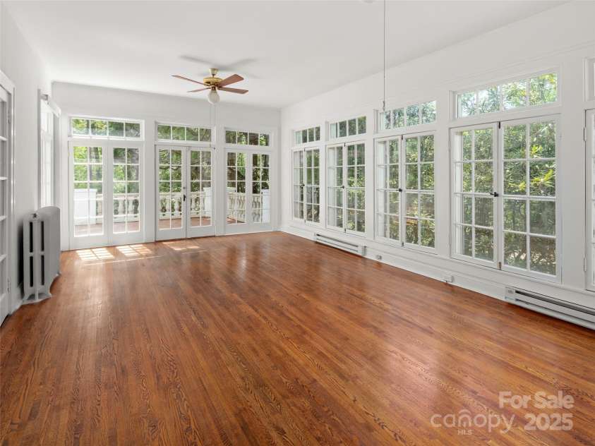 316 Vanderbilt Road, Asheville, NC 28803.  MLS# CAR4258153, YatesRealty ID 13479. Sunroom