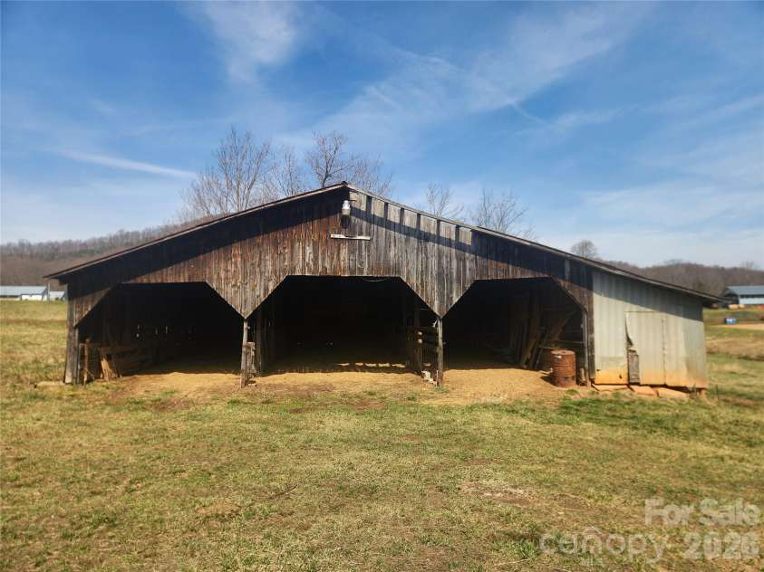 363 Center Church Road, Hiddenite, NC 28636.  MLS# CAR4353871, YatesRealty ID 13479. 