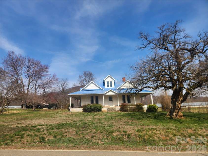 363 Center Church Road, Hiddenite, NC 28636.  MLS# CAR4353871, YatesRealty ID 13479. 