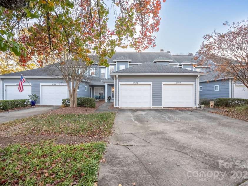 18742 Silver Quay Drive, Cornelius, NC 28031.  MLS# CAR4320397, YatesRealty ID 1348. 