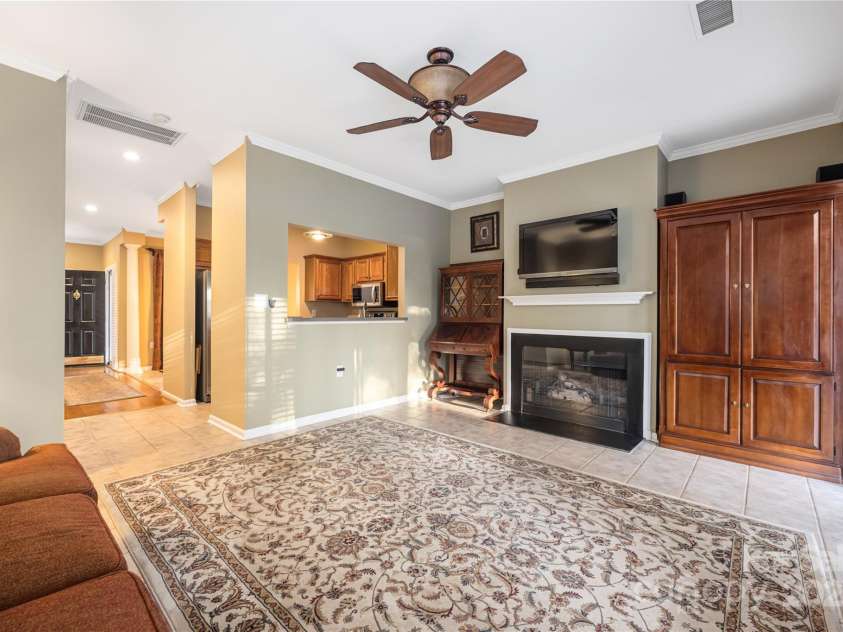 18742 Silver Quay Drive, Cornelius, NC 28031.  MLS# CAR4320397, YatesRealty ID 1348. 