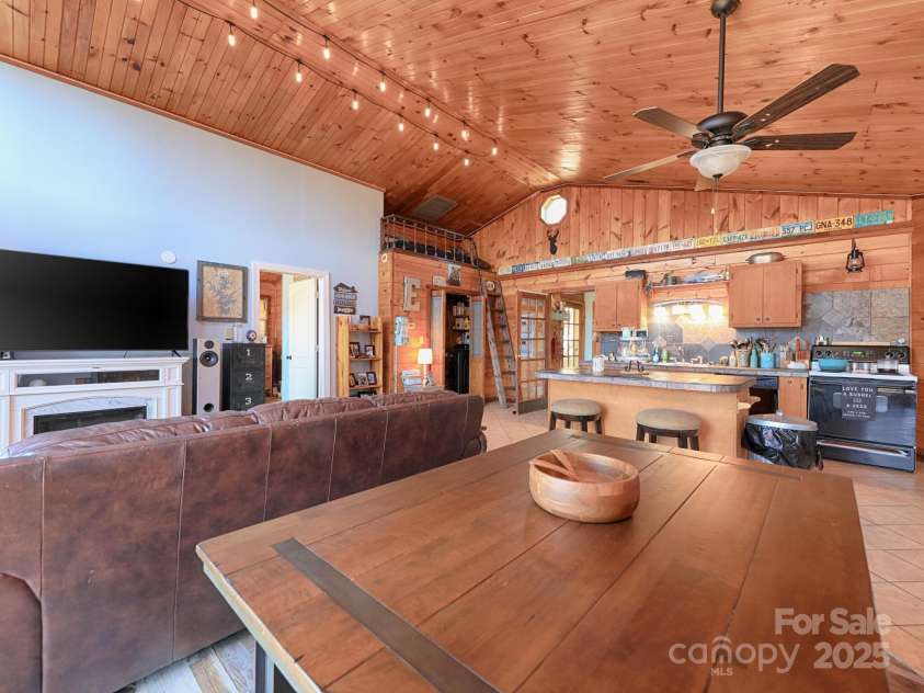 6860 Shade Tree Lane, Sherrills Ford, NC 28673.  MLS# CAR4087188, YatesRealty ID 1348. 