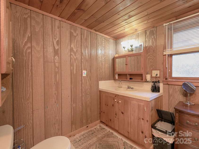 6860 Shade Tree Lane, Sherrills Ford, NC 28673.  MLS# CAR4087188, YatesRealty ID 1348. 