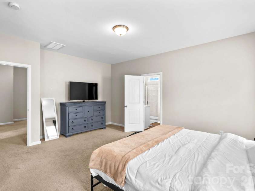 507 Oak Brook Drive, Salisbury, NC 28146.  MLS# CAR4349953, YatesRealty ID 13480. 