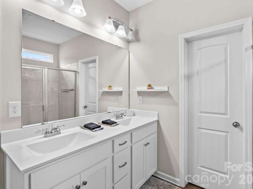 507 Oak Brook Drive, Salisbury, NC 28146.  MLS# CAR4349953, YatesRealty ID 13480. 