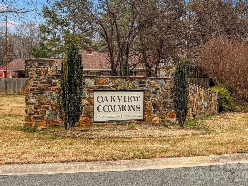 507 Oak Brook Drive, Salisbury, NC 28146.  MLS# CAR4349953, YatesRealty ID 13480. 