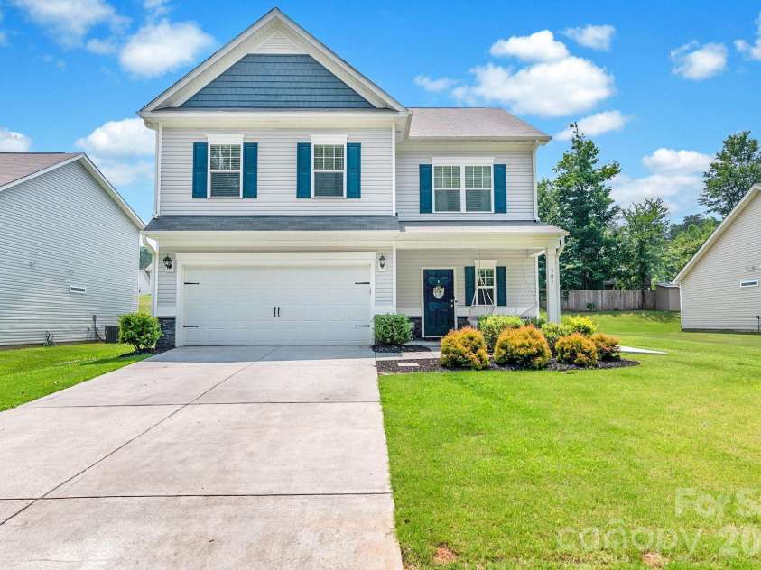507 Oak Brook Drive, Salisbury, NC 28146.  MLS# CAR4349953, YatesRealty ID 13480. 
