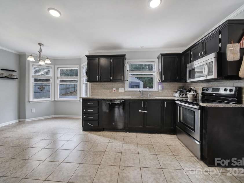6934 Spring Morning Lane, Charlotte, NC 28227.  MLS# CAR4195967, YatesRealty ID 13480. 