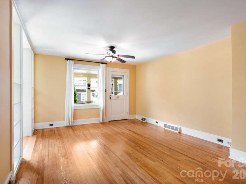 30 Monroe Place, Asheville, NC 28801.  MLS# CAR4366107, YatesRealty ID 13481. Original Hardwood Floors