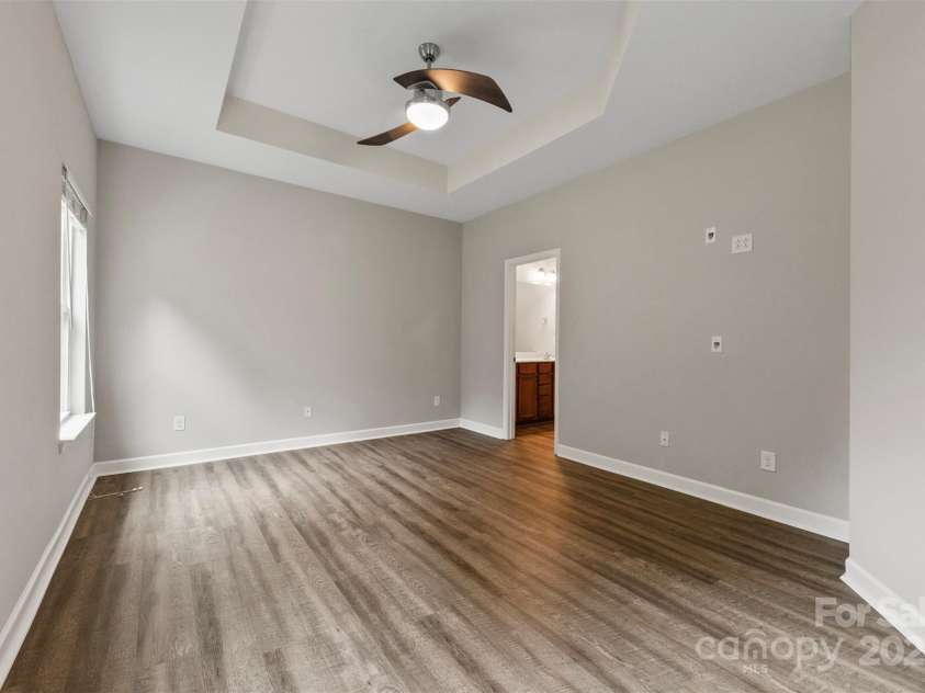 8505 Loxton Circle, Charlotte, NC 28214.  MLS# CAR4255113, YatesRealty ID 13481. 