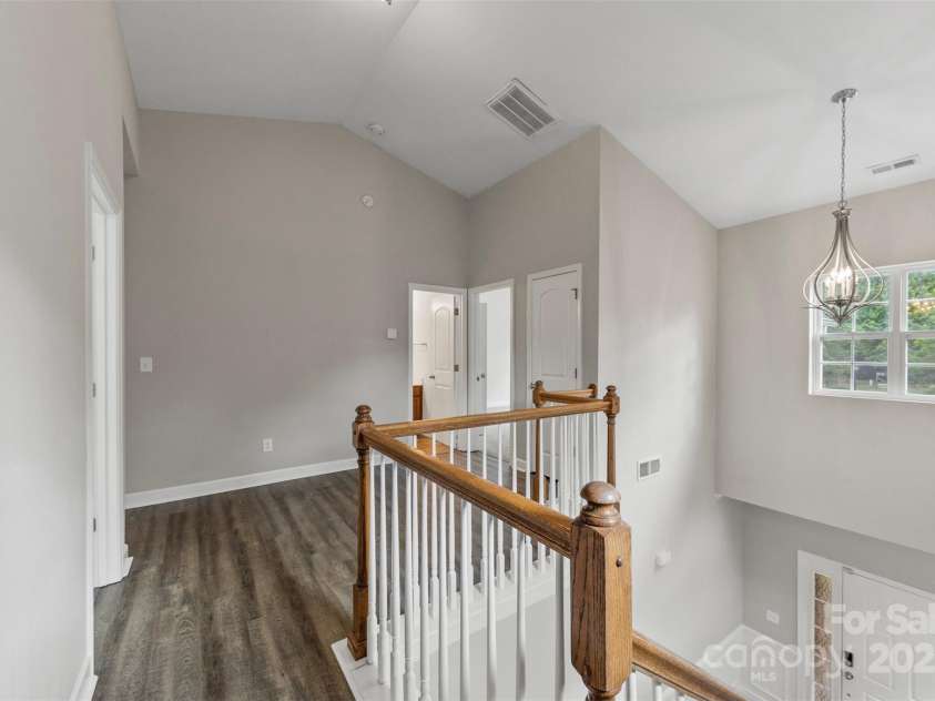 8505 Loxton Circle, Charlotte, NC 28214.  MLS# CAR4255113, YatesRealty ID 13481. 