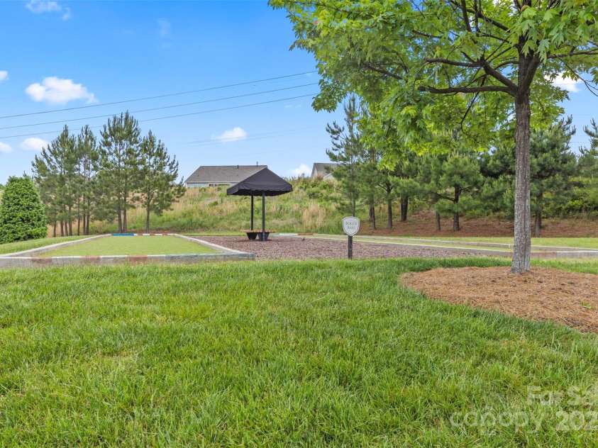 8505 Loxton Circle, Charlotte, NC 28214.  MLS# CAR4255113, YatesRealty ID 13481. 