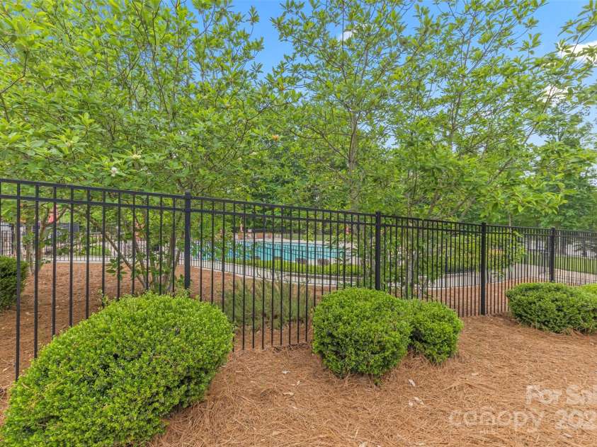 8505 Loxton Circle, Charlotte, NC 28214.  MLS# CAR4255113, YatesRealty ID 13481. 