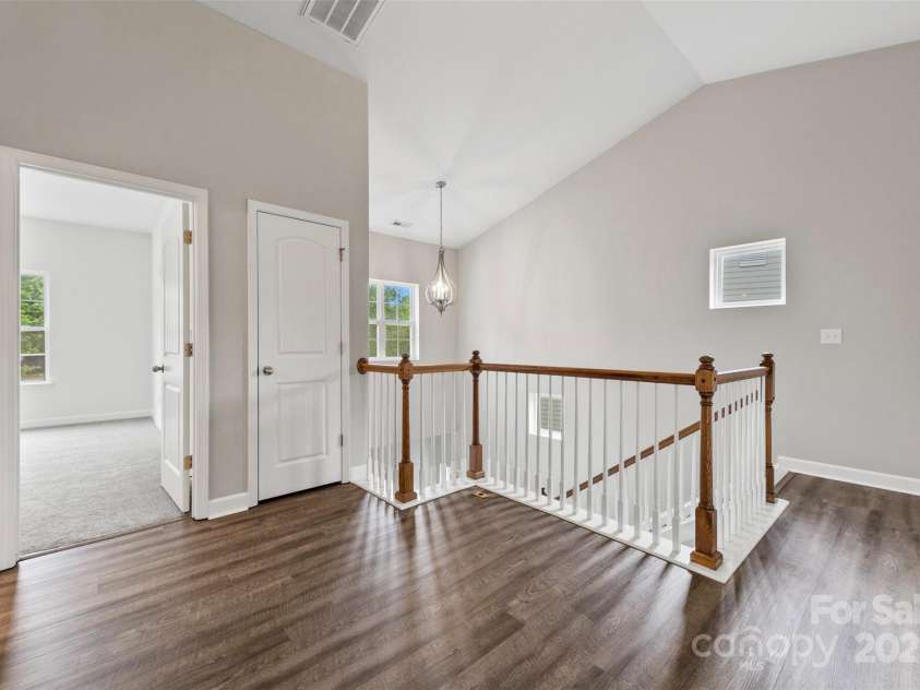 8505 Loxton Circle, Charlotte, NC 28214.  MLS# CAR4255113, YatesRealty ID 13481. 