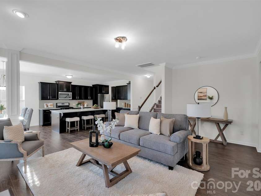 5054 Stonehill Lane, Matthews, NC 28104.  MLS# CAR4328292, YatesRealty ID 13482. 