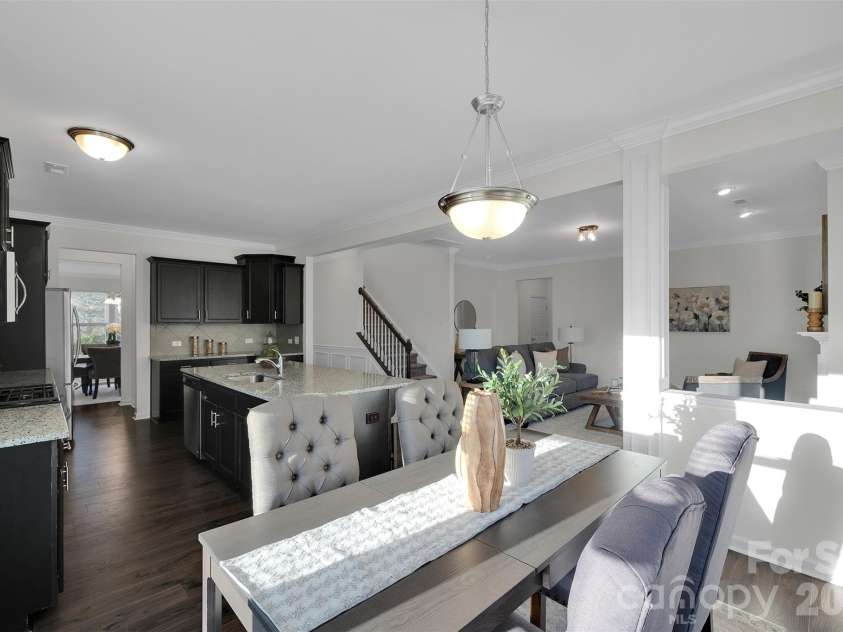 5054 Stonehill Lane, Matthews, NC 28104.  MLS# CAR4328292, YatesRealty ID 13482. 