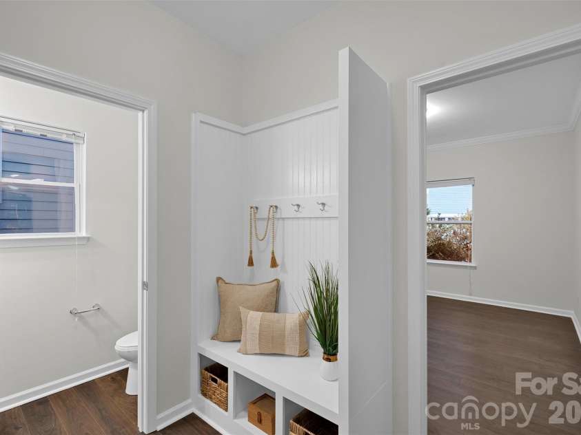 5054 Stonehill Lane, Matthews, NC 28104.  MLS# CAR4328292, YatesRealty ID 13482. 