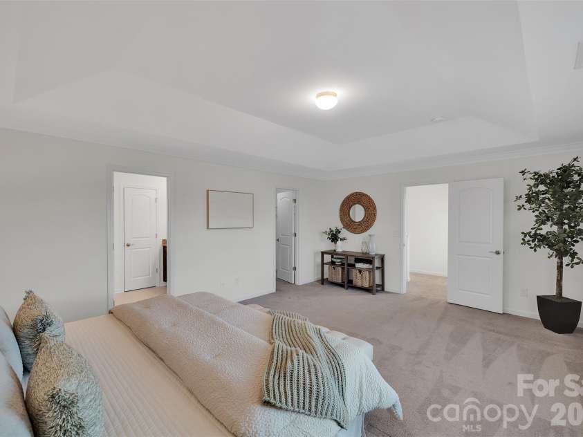 5054 Stonehill Lane, Matthews, NC 28104.  MLS# CAR4328292, YatesRealty ID 13482. 