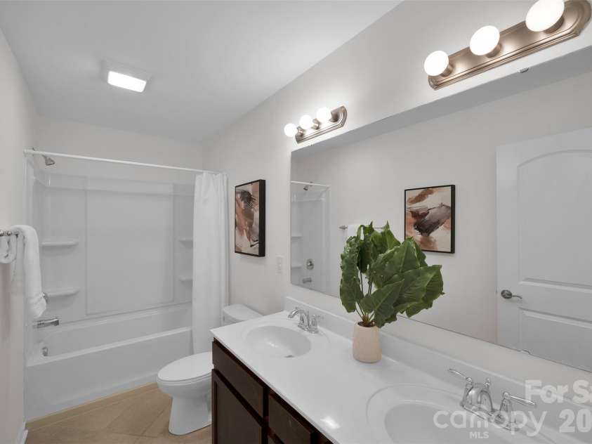 5054 Stonehill Lane, Matthews, NC 28104.  MLS# CAR4328292, YatesRealty ID 13482. 