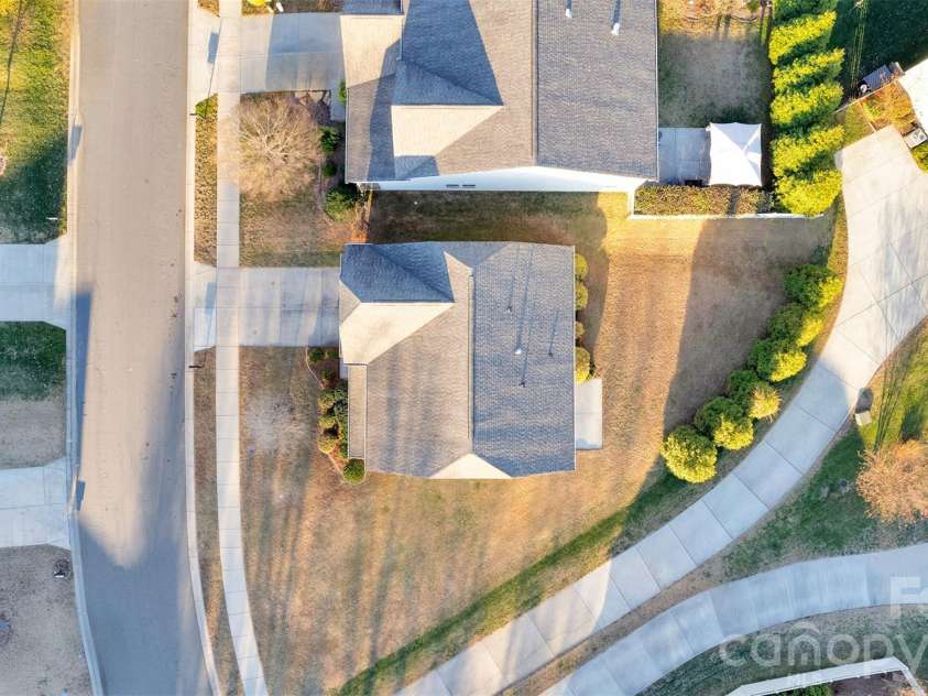 5054 Stonehill Lane, Matthews, NC 28104.  MLS# CAR4328292, YatesRealty ID 13482. 