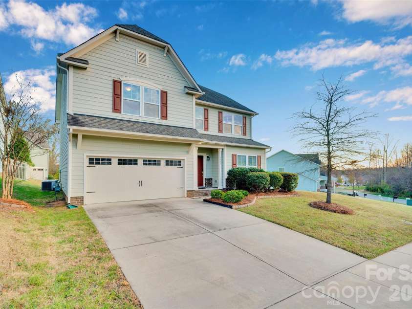 5054 Stonehill Lane, Matthews, NC 28104.  MLS# CAR4328292, YatesRealty ID 13482. 