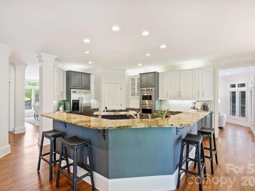 7010 Seton House Lane, Charlotte, NC 28277.  MLS# CAR4369202, YatesRealty ID 13483. 