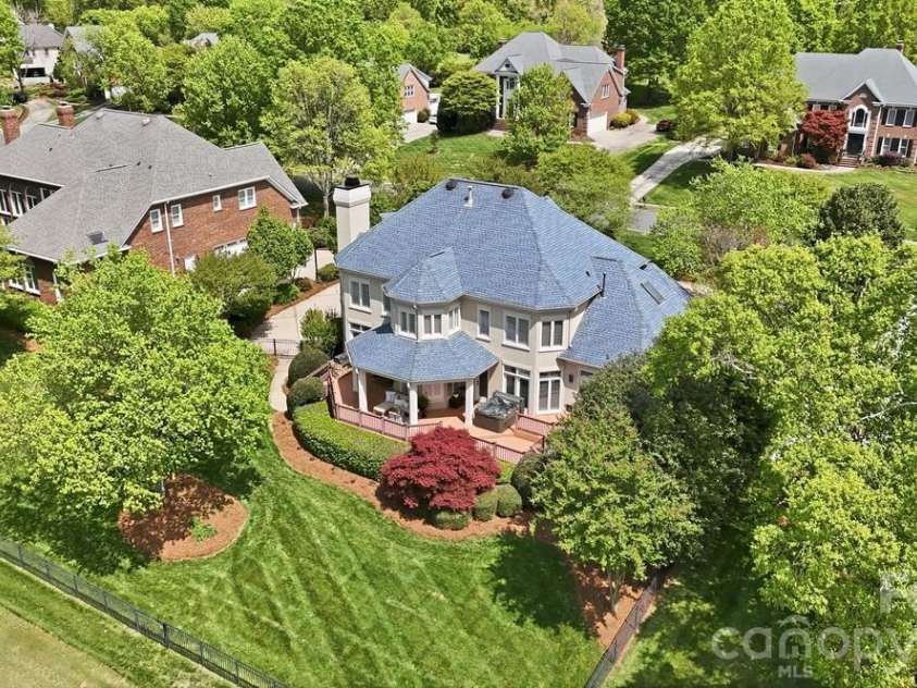 7010 Seton House Lane, Charlotte, NC 28277.  MLS# CAR4369202, YatesRealty ID 13483. 