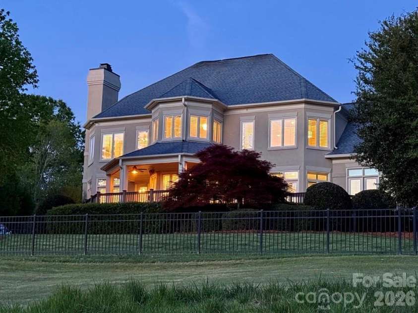 7010 Seton House Lane, Charlotte, NC 28277.  MLS# CAR4369202, YatesRealty ID 13483. 