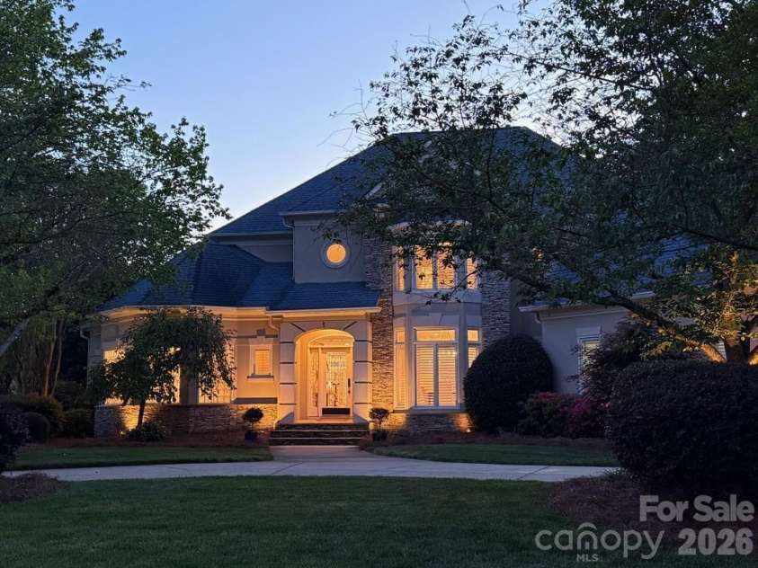 7010 Seton House Lane, Charlotte, NC 28277.  MLS# CAR4369202, YatesRealty ID 13483. 