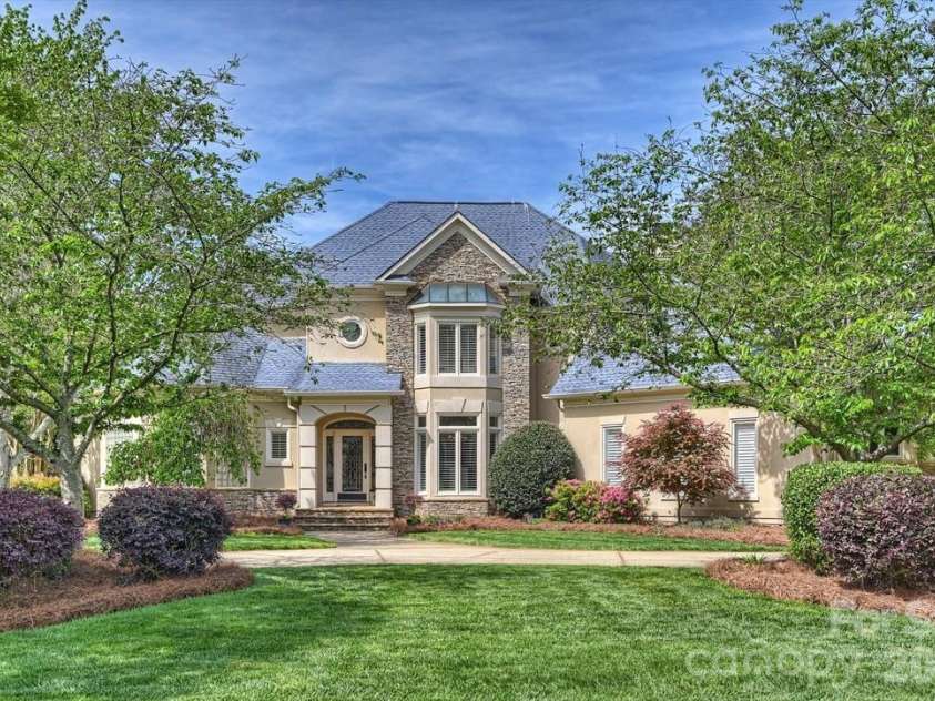 7010 Seton House Lane, Charlotte, NC 28277.  MLS# CAR4369202, YatesRealty ID 13483. Front