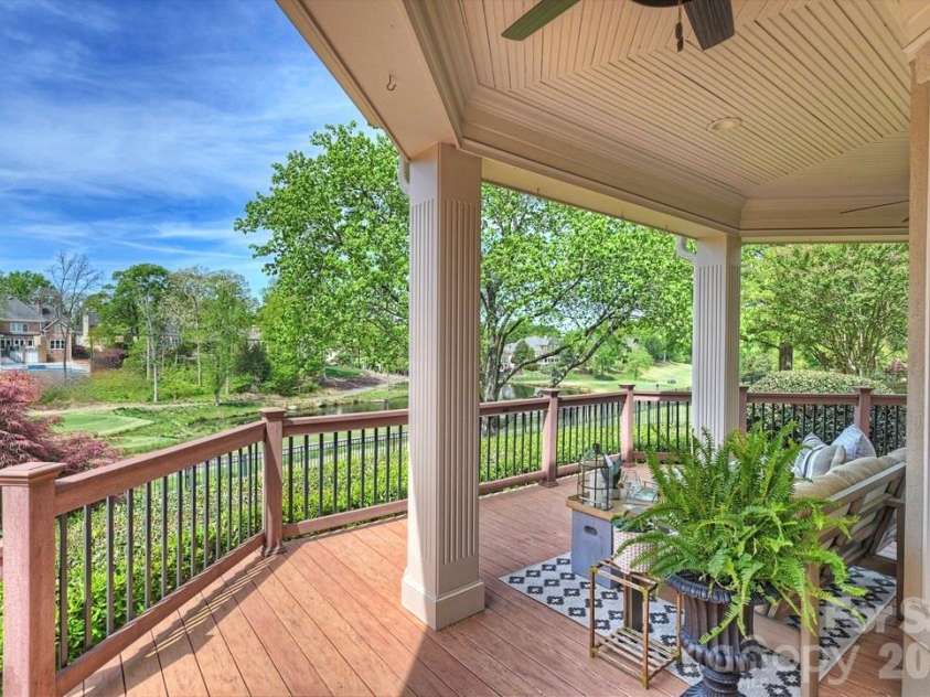 7010 Seton House Lane, Charlotte, NC 28277.  MLS# CAR4369202, YatesRealty ID 13483. More deck