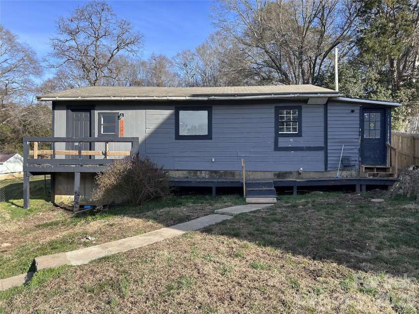 1409 Laboratory Road, Lincolnton, NC 28092.  MLS# CAR4347164, YatesRealty ID 13484. 