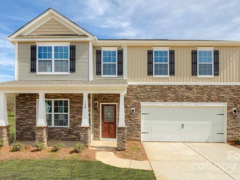 8073 Kennesaw Drive, Gastonia, NC 28056.  MLS# CAR4231578, YatesRealty ID 13484. PHOTOS REPRESENTATIVE.