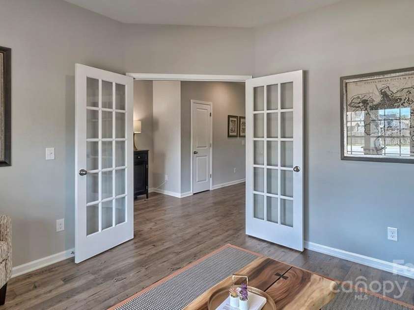 8073 Kennesaw Drive, Gastonia, NC 28056.  MLS# CAR4231578, YatesRealty ID 13484. PHOTOS REPRESENTATIVE.