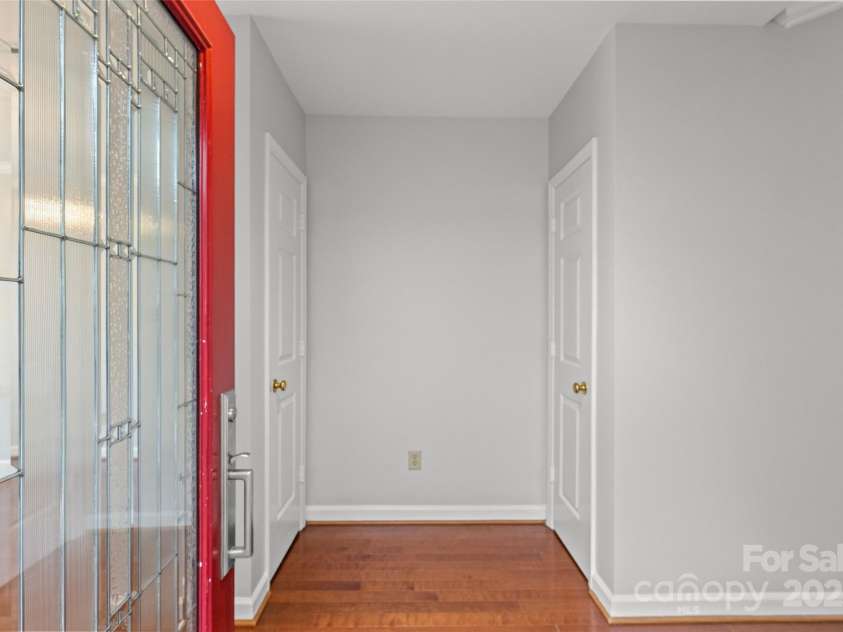 5306 Sandtrap Lane, Charlotte, NC 28226.  MLS# CAR4249354, YatesRealty ID 13485. 