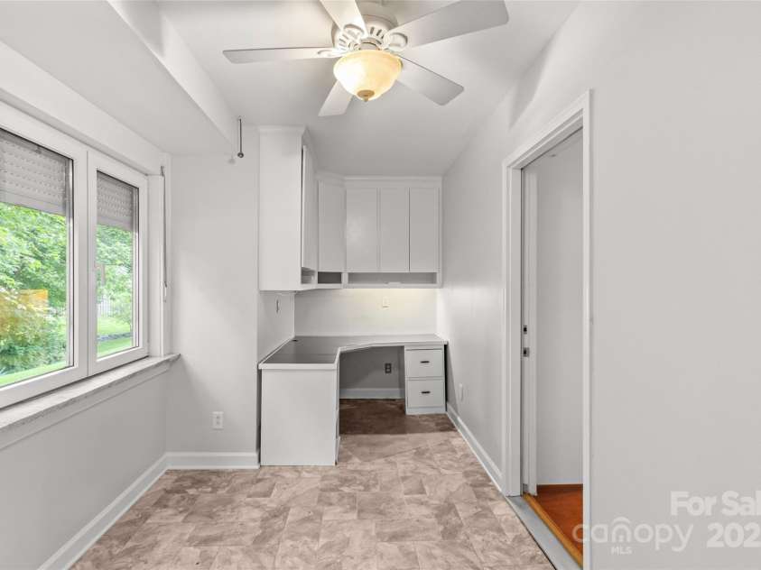 5306 Sandtrap Lane, Charlotte, NC 28226.  MLS# CAR4249354, YatesRealty ID 13485. 