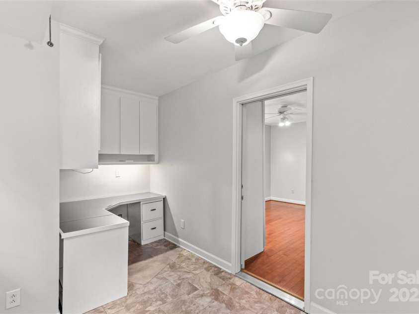 5306 Sandtrap Lane, Charlotte, NC 28226.  MLS# CAR4249354, YatesRealty ID 13485. 